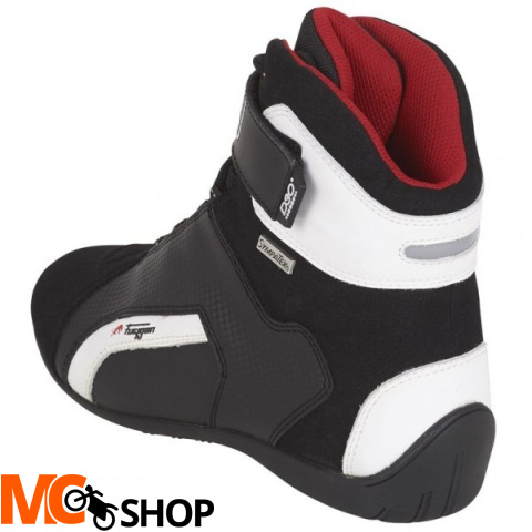 FURYGAN BUTY MOTOCYKLOWE JET D30 BLACK FURYGAN BUTY MOTOCYKLOWE JET D30 BLACK